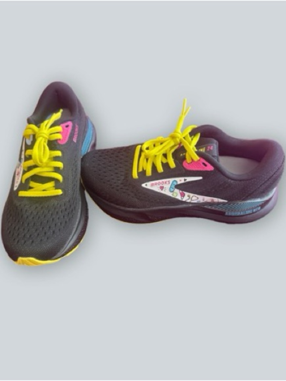 Brooks Women’s Black Sneakers - Healthcare Edition